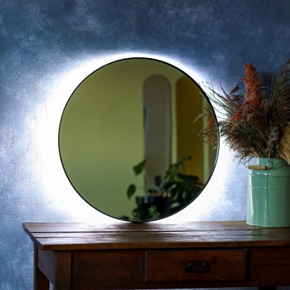 Кругле дзеркало в металевій рамі з LED-підсвіткою Fletcher Black Iron Mirror